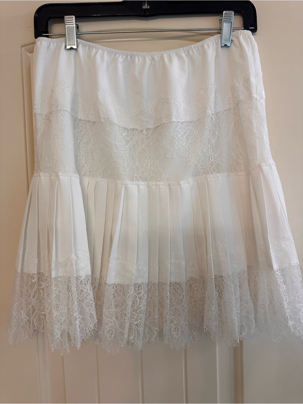 Source Unknown White Lace & Pleated Skater Skirt